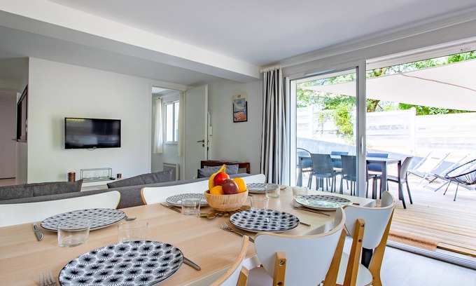 Le Canon Apartment | Apartment with terrace 2 minutes walk from the beach and 5 minutes from the shops