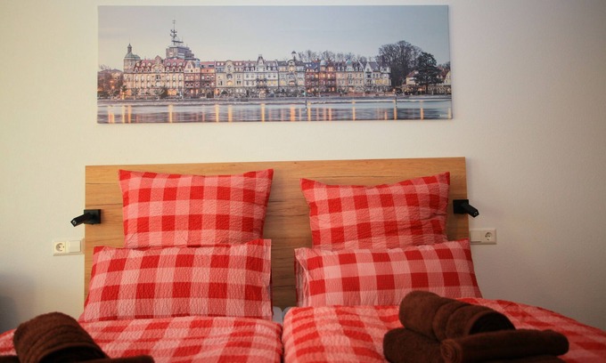 Ueberlingen Apartment | Apartment with partial lake view