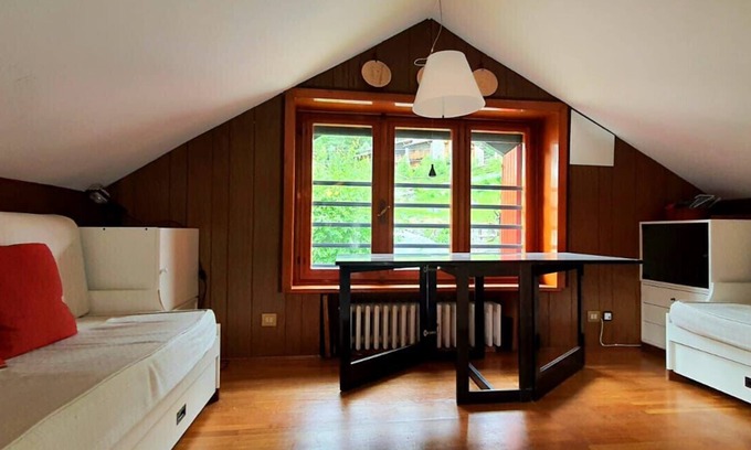 Verrand Apartment | Apartment with small terrace with stunning views of Mont Blanc