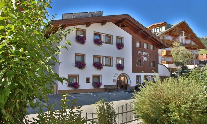 Serfaus Apartment | Apartmenthaus Jörg - im Sommer INKLUSIVE Super-Sommer-Card