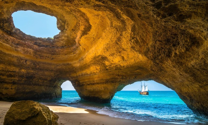 Alvor Bed & Breakfast | Aparts & Suites summer cascade Alvor