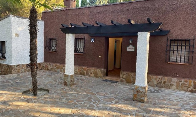 Huetor Santillan House | Apiedesierra Granada - Cedar Cottage
