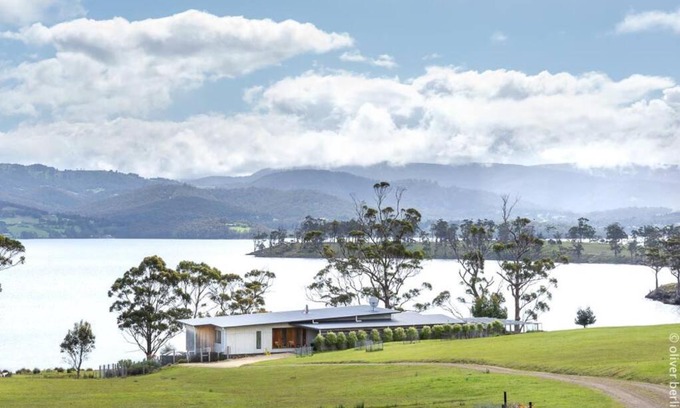 North Bruny House | Apollo's Rest