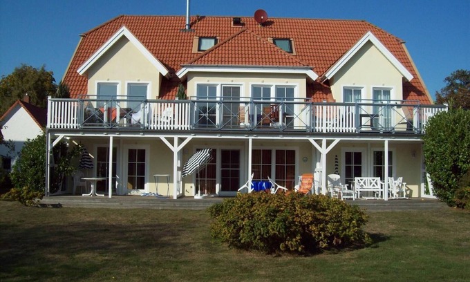 Ostseebad Prerow Apartment | App 1 "In den Wiesen"