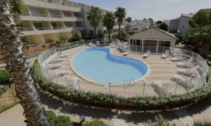 Le Grau-Du-Roi Apartment | Appart Climatisé, 2 Chambres, Garage et Piscine, Proche mer et Centre Ville