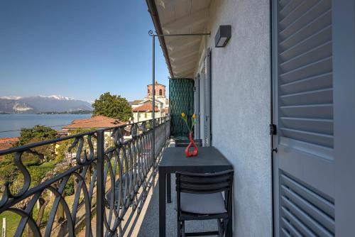 Laveno Apartment | appartamenti i fiori del lago