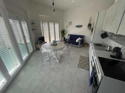 Calambrone House | Appartamento a 20 metri dal mare.
