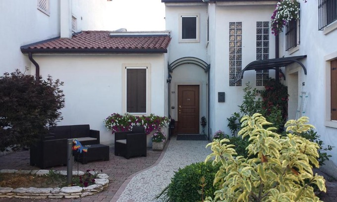 Vicenza Apartment | Appartamento Acero Rosso