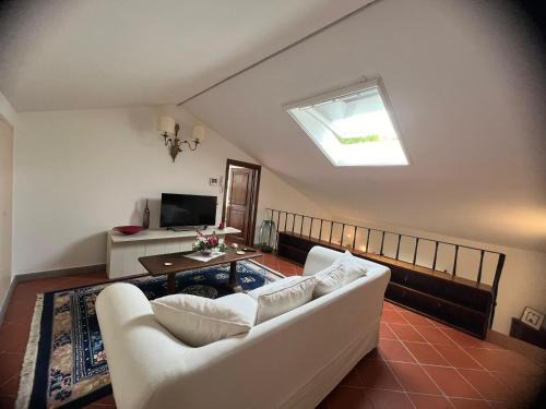 Pistoia Apartment | Appartamento in fattoria#1
