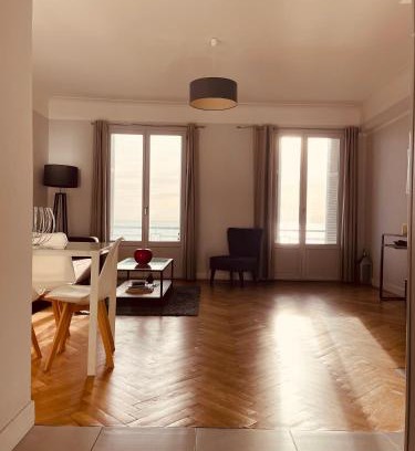 Fabron Apartment | Appartement 2 chambres avec Terrasse Vue sur la Mer