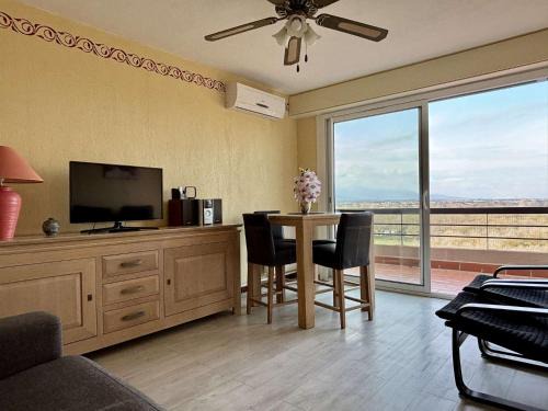 Argeles Plage Apartment | Appartement 2 pièces cabine 6 couchages ARGELES SUR MER AR200-098