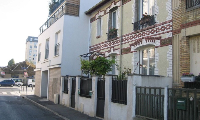 Chatillon Apartment | Appartement Climatisé de 2 Pièces de 20 m2