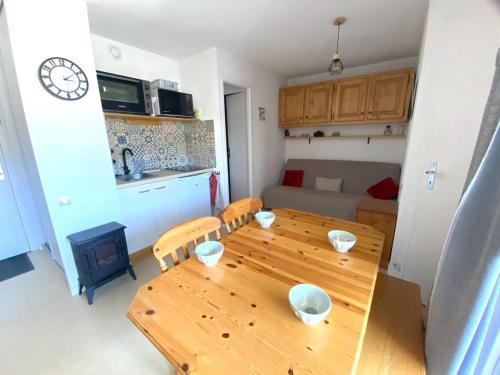 Les Esserts Apartment | Appartement cosy, 4 pers, balcon, à 100m des pistes à Morillon 1100 - FR-1-412-33
