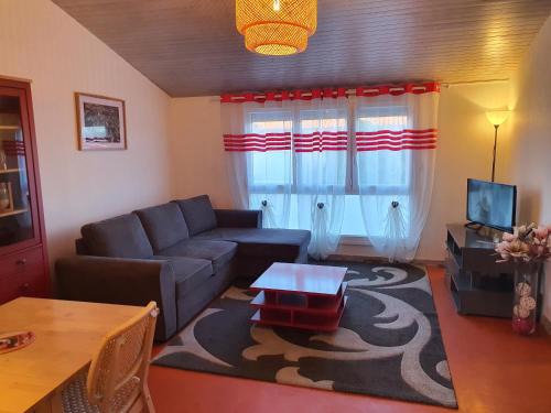 Casteljaloux Apartment | Appartement cosy et climatisé pour 1 à 4 personnes 150m place Gambetta