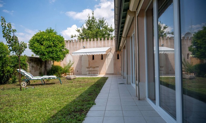 Montolivet Apartment | Appartement Indépendant Avec Climatisation, Jardin et Parking