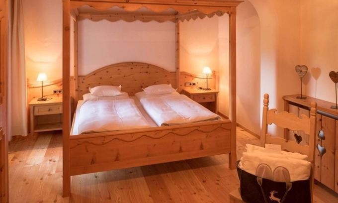 Mosern House | Appartement mit Himmelbett - Hotel Garni Lärchenhof Natur
