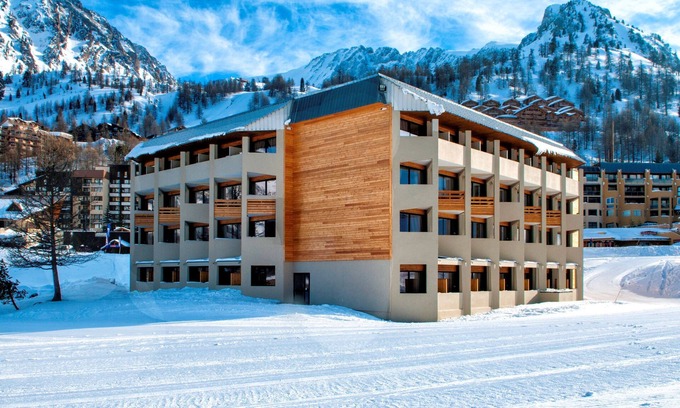 Isola Condo | Appartement Seulement 50m du Télésiège place