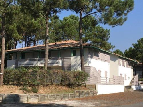 Moliets-et-Maa Apartment | Appartement T3 cabine à Moliets-et-Maa avec piscine, terrasse, parking, animaux acceptés - FR-1-379-162