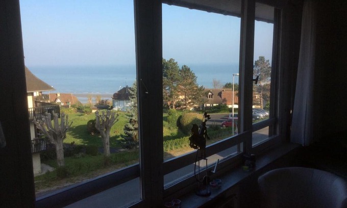 Benerville-sur-Mer Apartment | Appartement Vue Mer Benerville-sur-mer