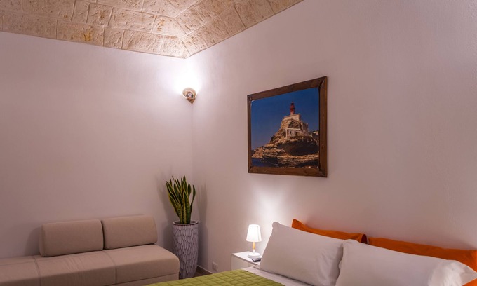 Bari City Centre House | apple tree quadruple accommodations