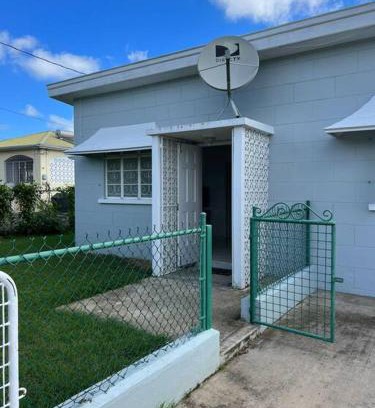 Hastings Apartment | Apt 1 Lynsted - Newly renovated 2 bed 1 bath