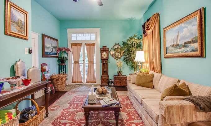 Tobin Hill Apartment | Apt# 2 - Stunning Apt to close to Pearl Brewery, Riverwalk, Trinity & Ft. Sam