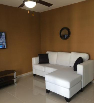 Punal Apartment | Apt with ac,WiFii,Netflix close to airport