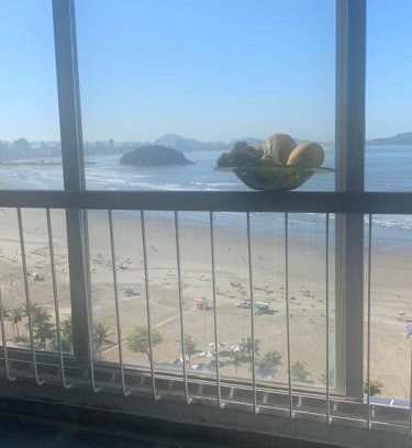 Sao Vicente Apartment | Apto antigo frente mar para alugar