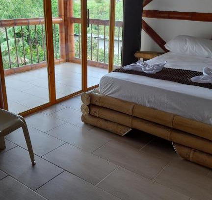 Ulloa Apartment | Apto/cabaña naranja