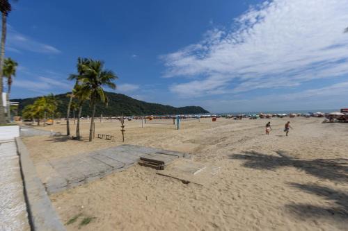 Canto do Forte Apartment | Apto com ar e WiFi a 200m da Praia Canto do Forte