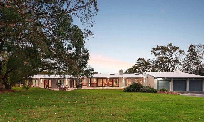 Arcadia House | Arcadia Stunning Manor Tennis & Pool & Hottub