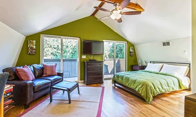 Sequim House | Arcadian Grove Studio Loft in the Woods