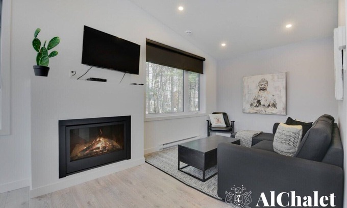 Pont-Rouge Ski Chalet | Archibald | Relaxing stay with spa | Swimming pool and Sauna