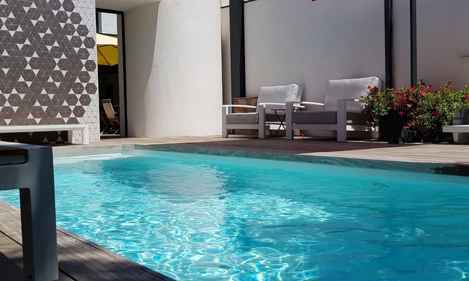 La Grande-Motte House | architect-designed, contemporary air-conditioned villa with heated pool