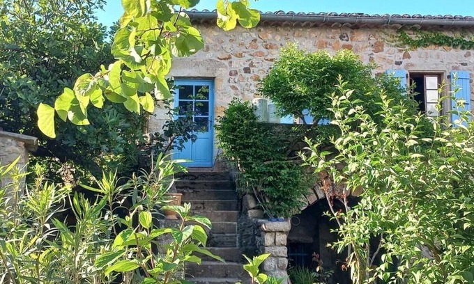 Rosieres House | Ardèche Sud, the authenticity of a 17th century farmhouse in the countryside
