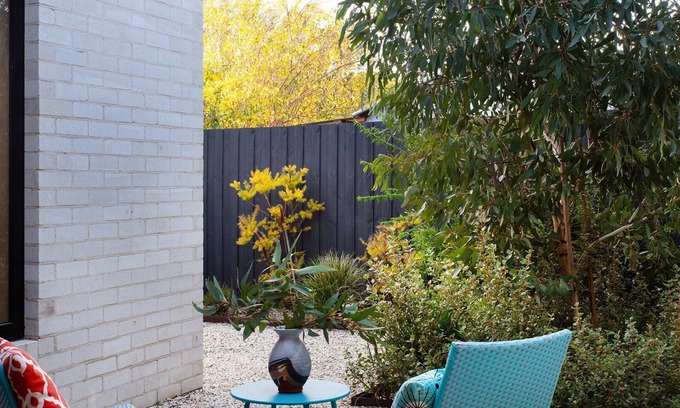 Daylesford House | Arenas North - indulge in mid-century elegance