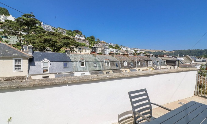Dartmouth Cottage | ARMADA COTTAGE, family friendly, with open fire in Dartmouth