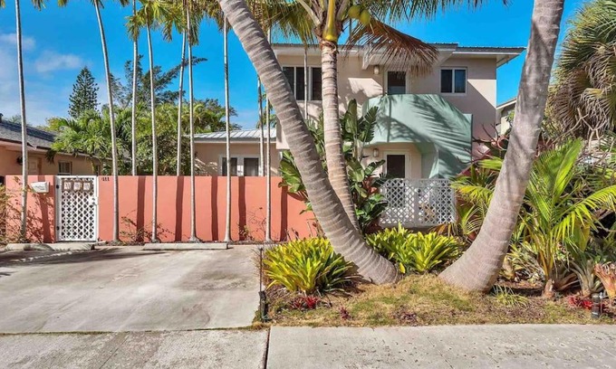 Lake Worth Apartment | Art Deco Apt w Pool One Mile to Beach Pets Welcome