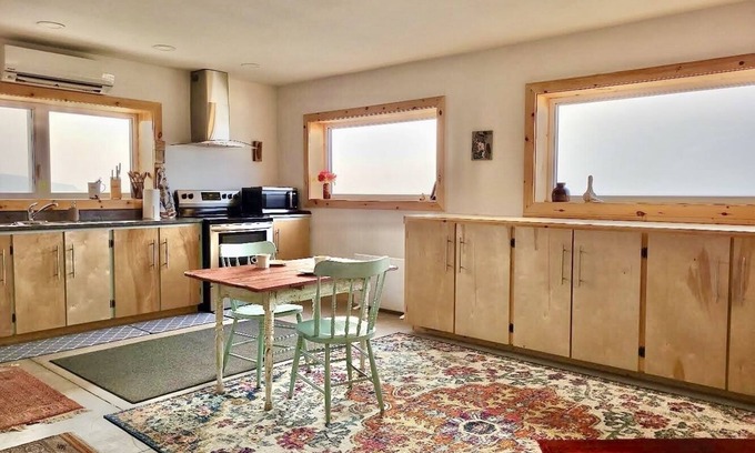 Bonavista Condo | ArtBonavista Cozy OceanView Apartment and Studio for MonthlyRentals. 31 days+