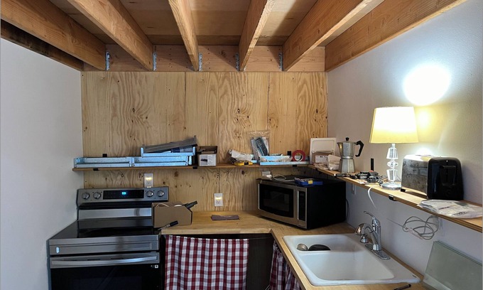 Huntington Beach Apartment | Artsy, classy beachside loft within walking distance of restaurants and bars.