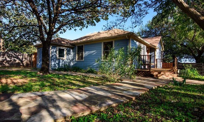 Zilker House | Ask about discounts for longer stays at this Fantastic 3/2 home in Zilker Park