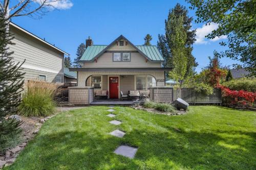 River West House | Aspen Bungalow - Meredith Lodging