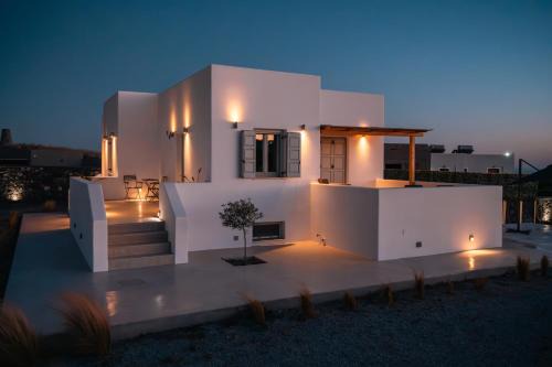 Santorini Apartment | Assyr A - Santorini Cozy Cycladic Retreat