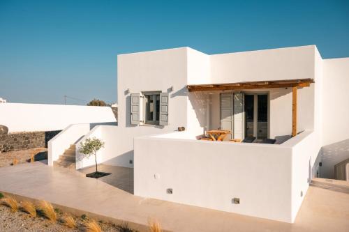 Santorini Apartment | Assyr B - Santorini Cozy Cycladic Retreat