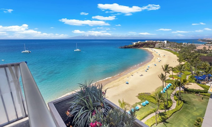 Kaanapali Condo | Aston Whaler at Kaanapali 1202: 2 Br Corner Penthouse with Expansive Ocean