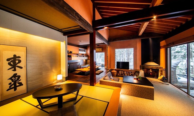 Takayama House | At an altitude of 1000m spend time in an archit/Takayama Gifu