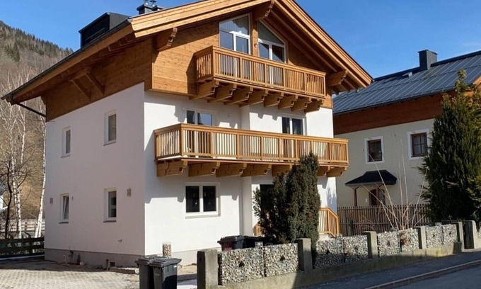 Bruck an der Grossglocknerstrasse Ski Chalet | Chalet in Zell am See near Ski Slopes