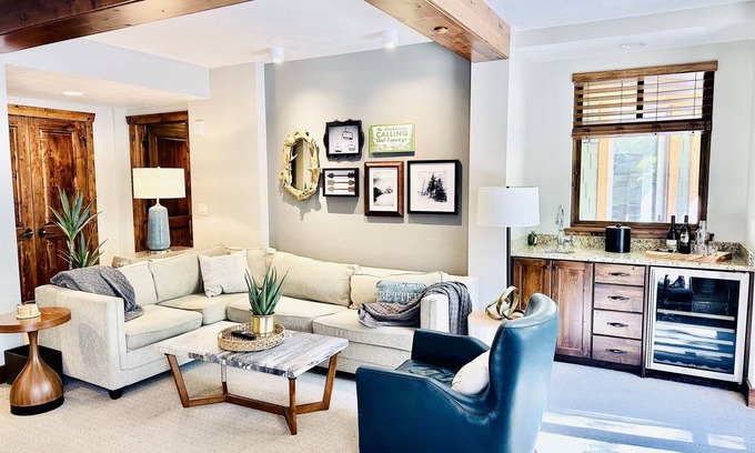 Park City Condo | At the New Gondola 2 Br/BA Condo Escala Lodges located @ Hyatt Centric Park City