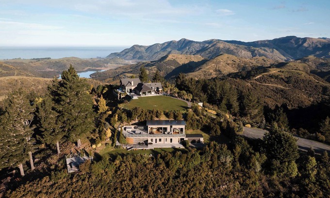 Kaikoura House | Ata Rangi Lodge | Kaikōura