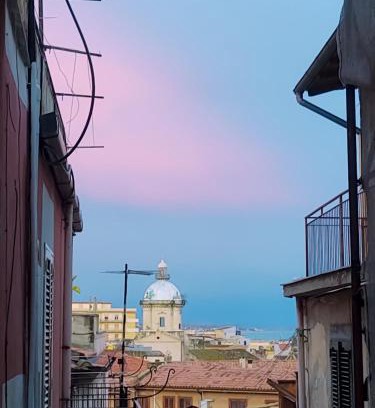 Licata Apartment | Atelier Terenzio, 24h check in